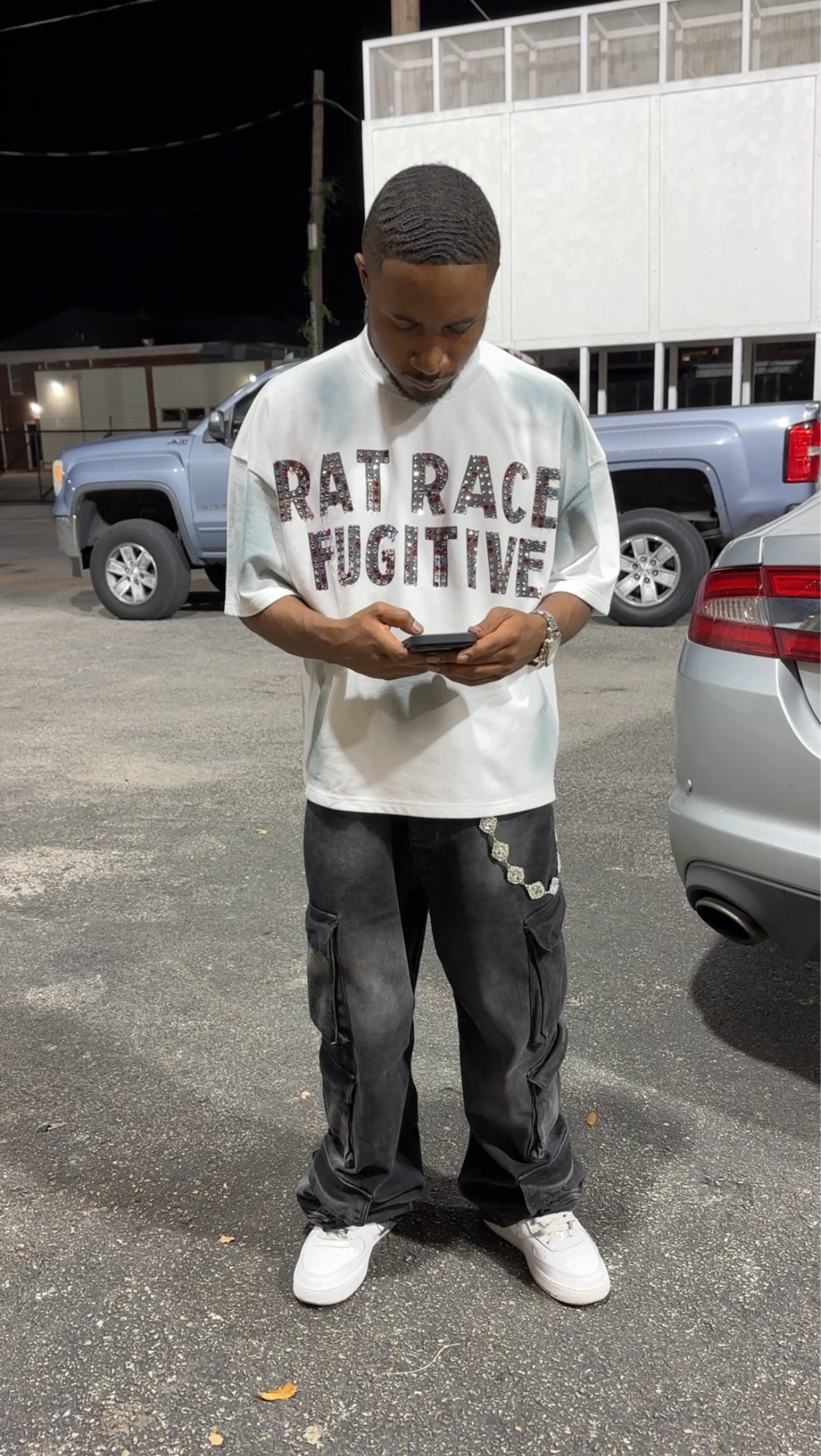 DIRTY WHITE GEMSTONE RAT RACE FUGITIVE TEE